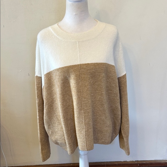Vince Camuto Two-Tone Cream and Tan Women's Sweater Size L EUC - Picture 2 of 5